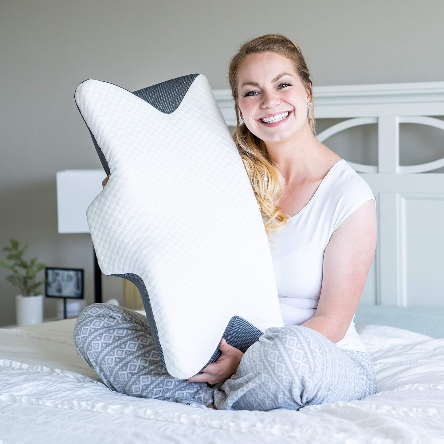 Supportive Dreamsâ„¢ Pain Relief Pillow + 3 FREE Gifts