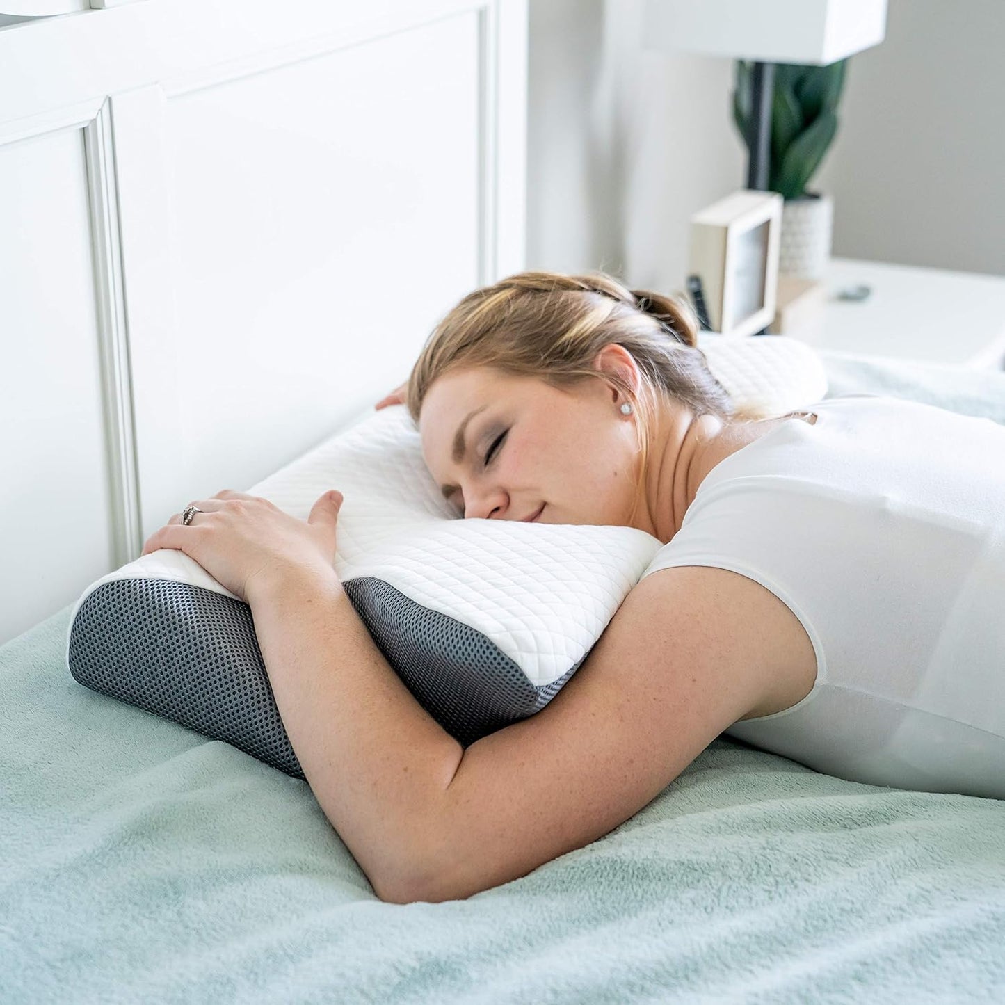 Supportive Dreams™ Pain Relief Pillow + 3 FREE Gifts